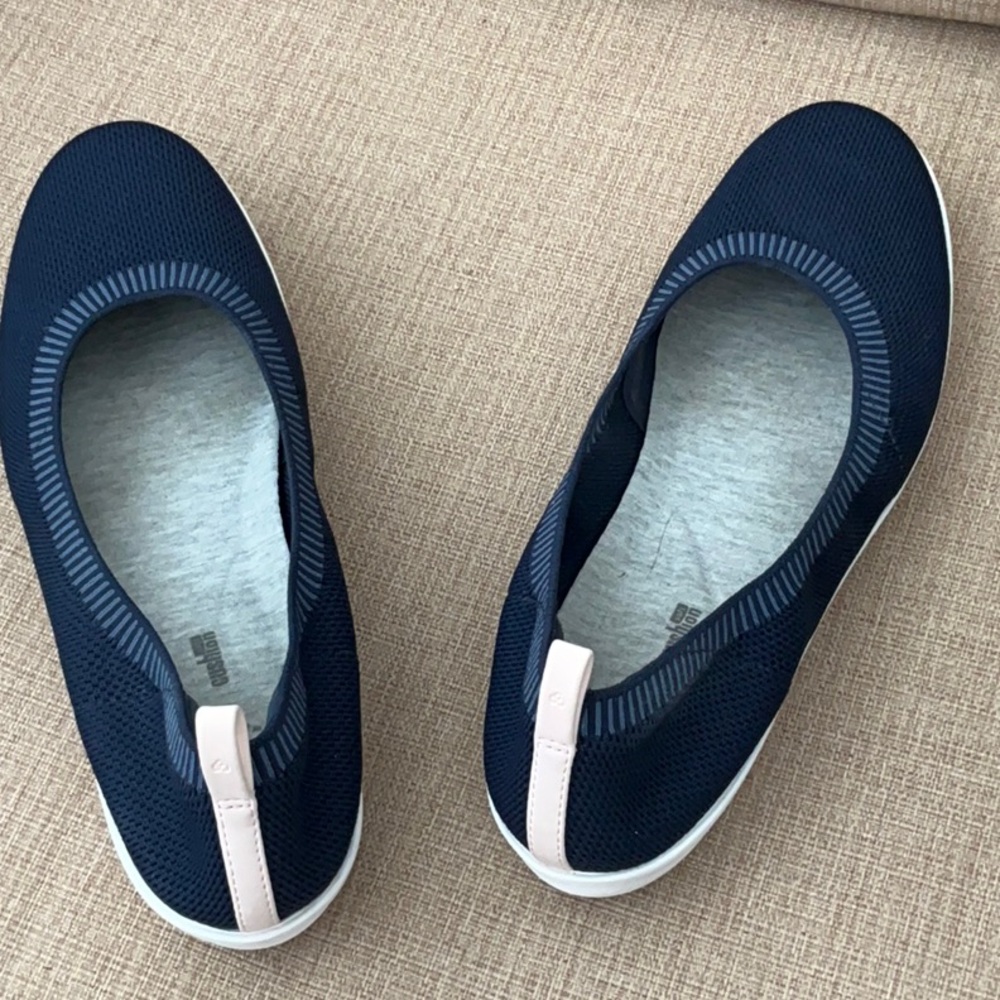Clarks Cloudsteppers Ayla Paige slip on comfort shoes - Picture 2 of 3